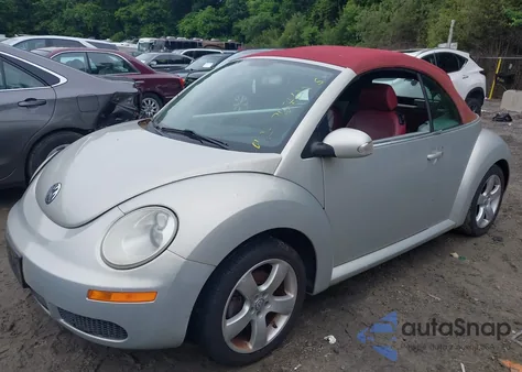 2009 Volkswagen New Beetle Blush Edition from USA, damaged, VIN 3VWSG31Y49M410785